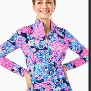 Lilly Pulitzer Justine Half Zip Crop Popover in Luxletic